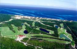 The Golf Course the Moon Place offers Jack Nicklaus Academy of Golf