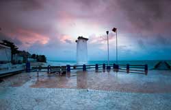 Puerto Morelos Villas | Puerto Morelos Symbol; the leaning Lighthouse was hit by Hurricane Beulah back in 1967